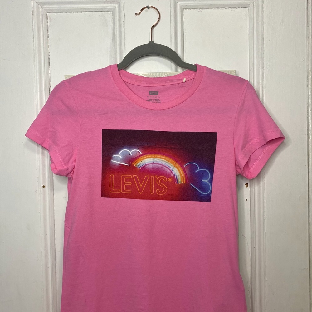 Extra small Levi’s shirt for women